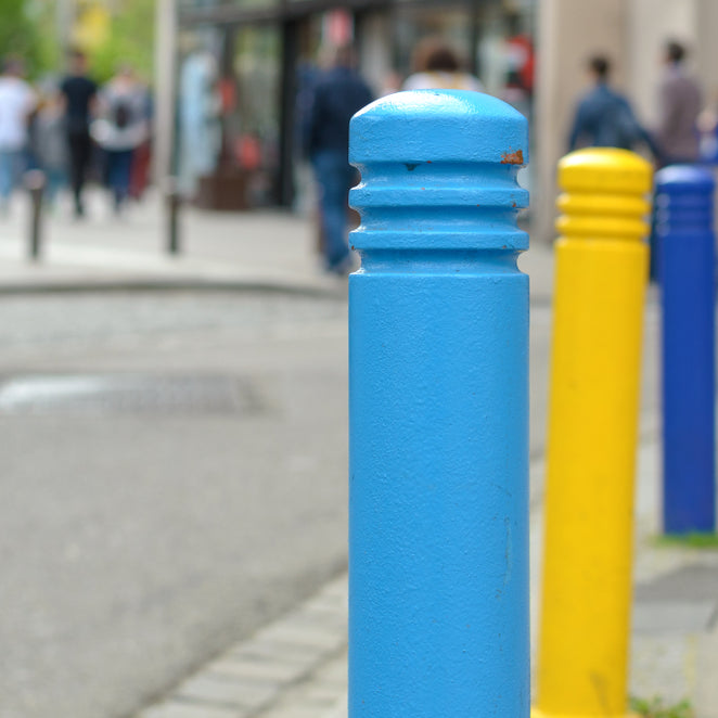 CHOOSING THE RIGHT BOLLARD COLOUR FOR YOUR NEEDS